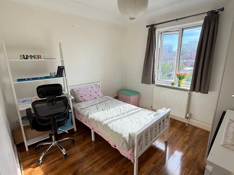 Room Rochester Way in Greater London
