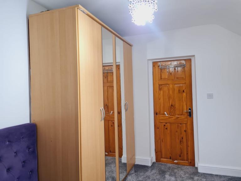 Room Woodlands Road in Greater London