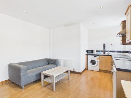 Flat Donegall Avenue in Belfast