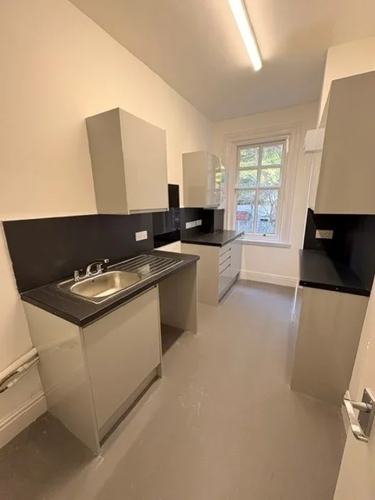 Flat Eleanor Road in Prenton