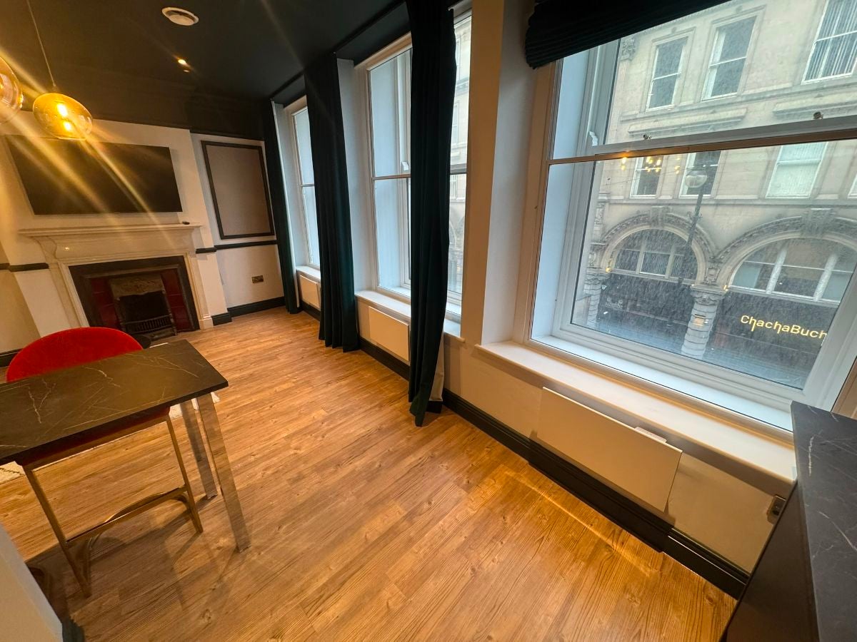 Flat Collingwood Street in Newcastle upon Tyne