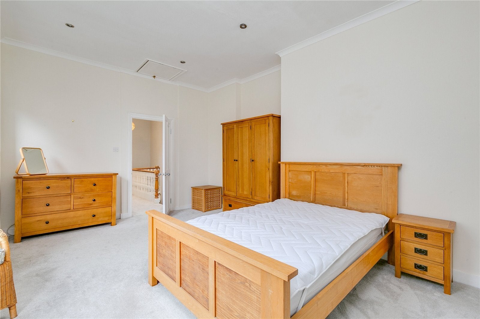 Flat College Place in Greater London