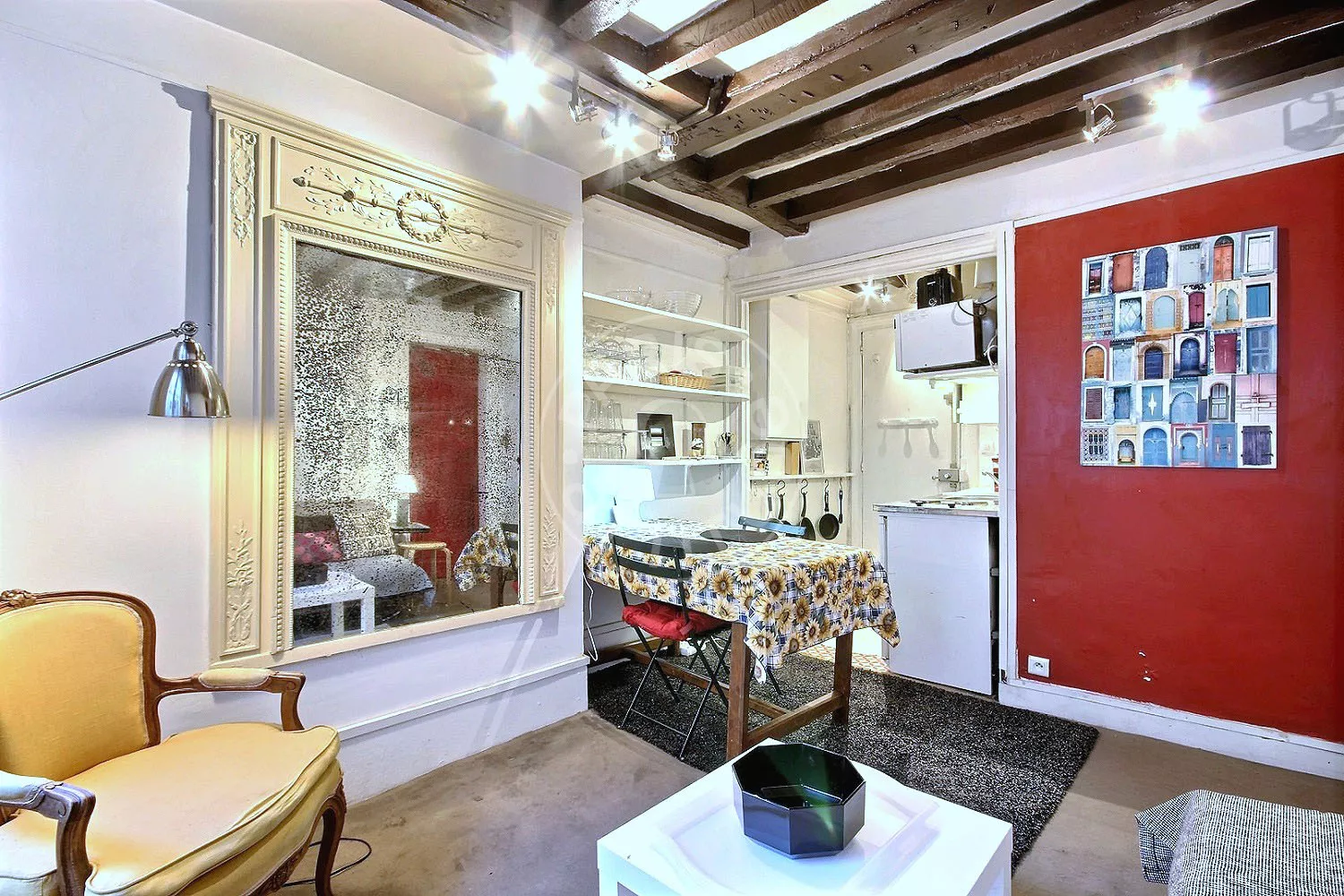 Appartement Rue Saint-Denis à Paris