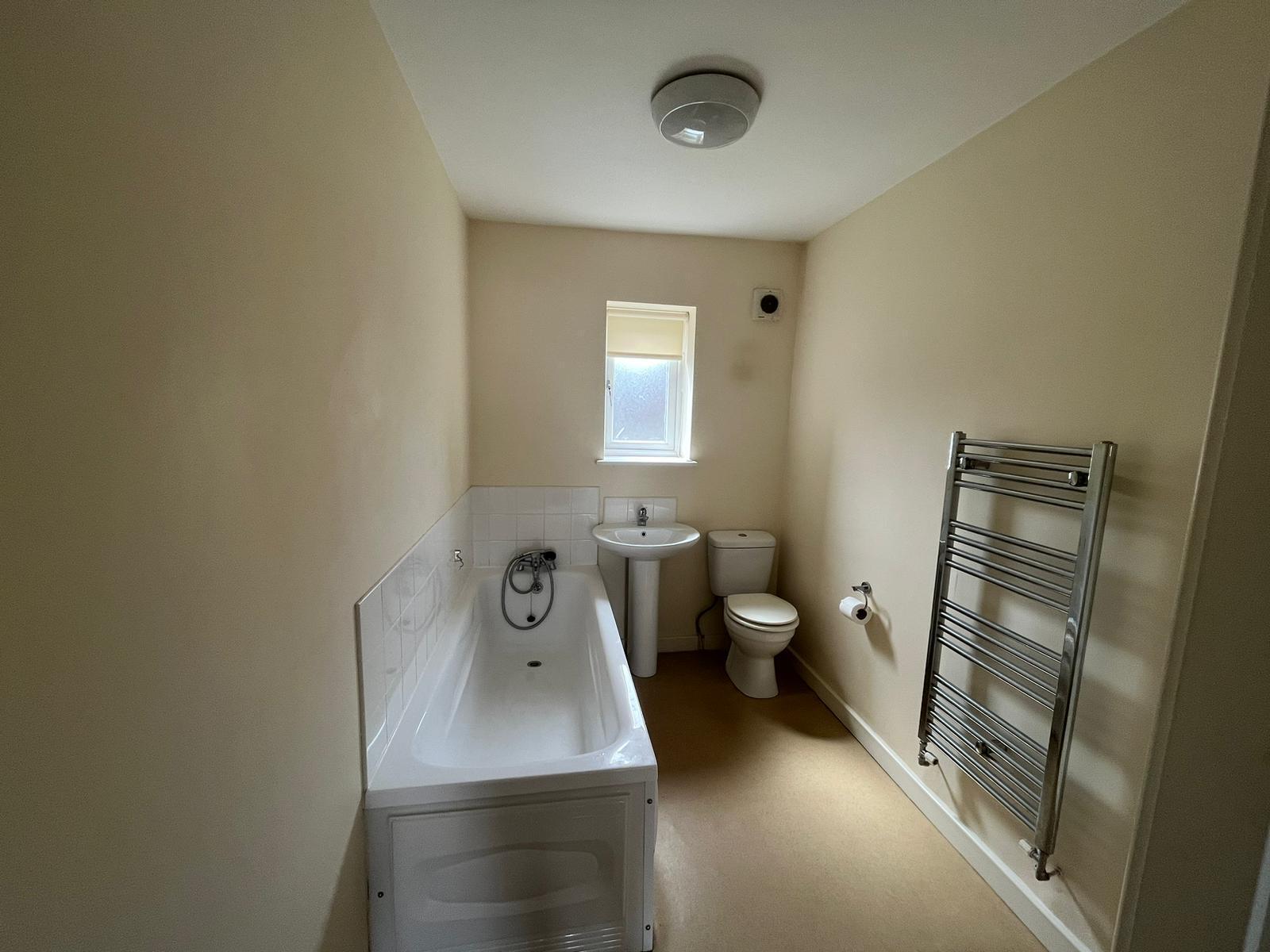 Flat Wellington Court in Bradford
