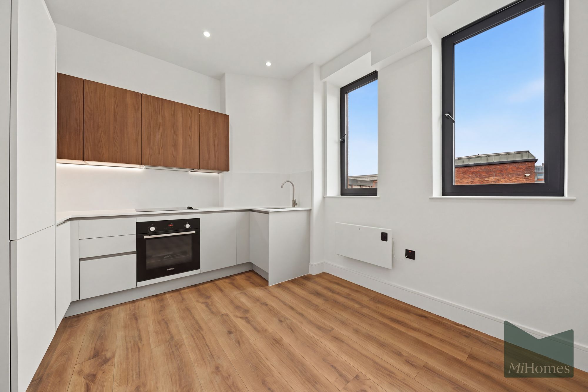 Flat Frances Road in Windsor
