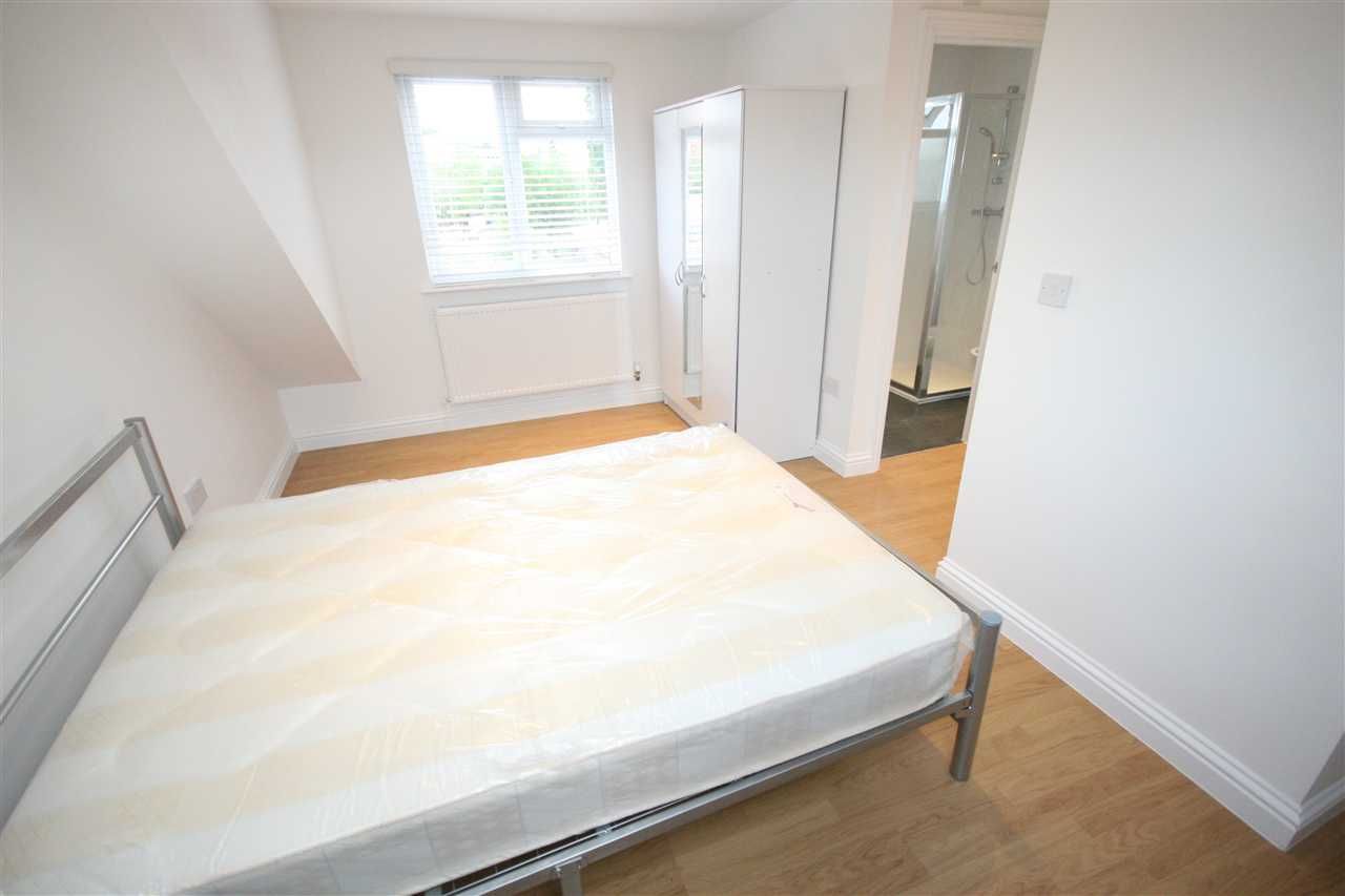 Flat Hindes Road in Greater London