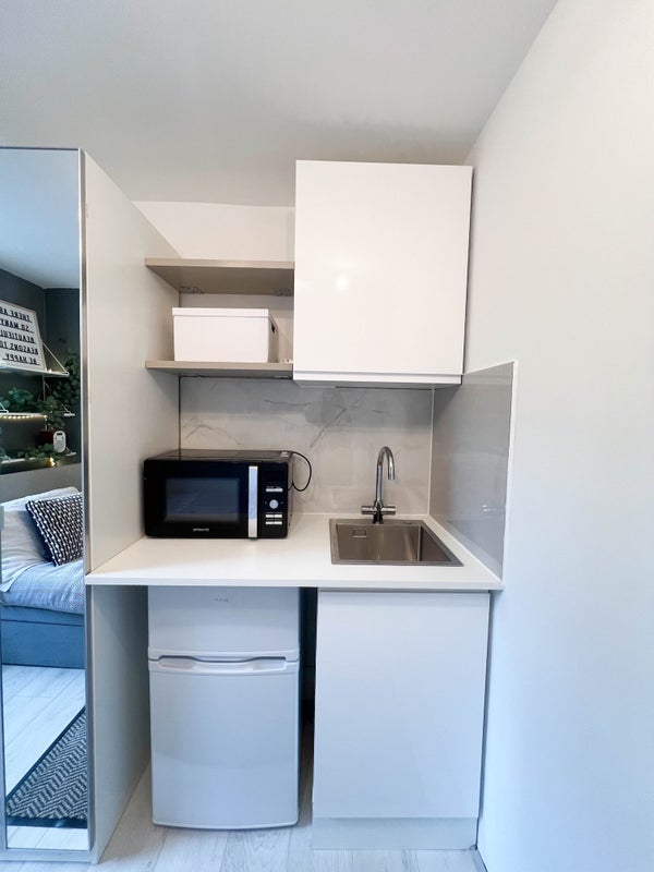 Room Gosterwood Street in Greater London