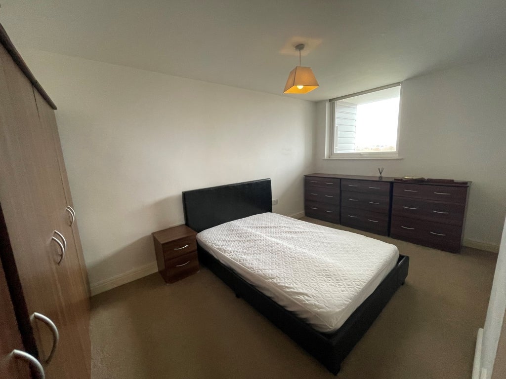 Flat Greenbank Lane in Liverpool