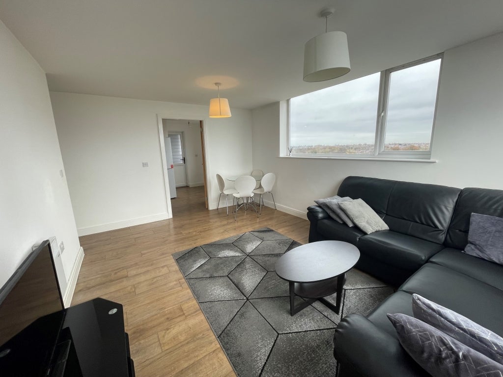 Flat Greenbank Lane in Liverpool