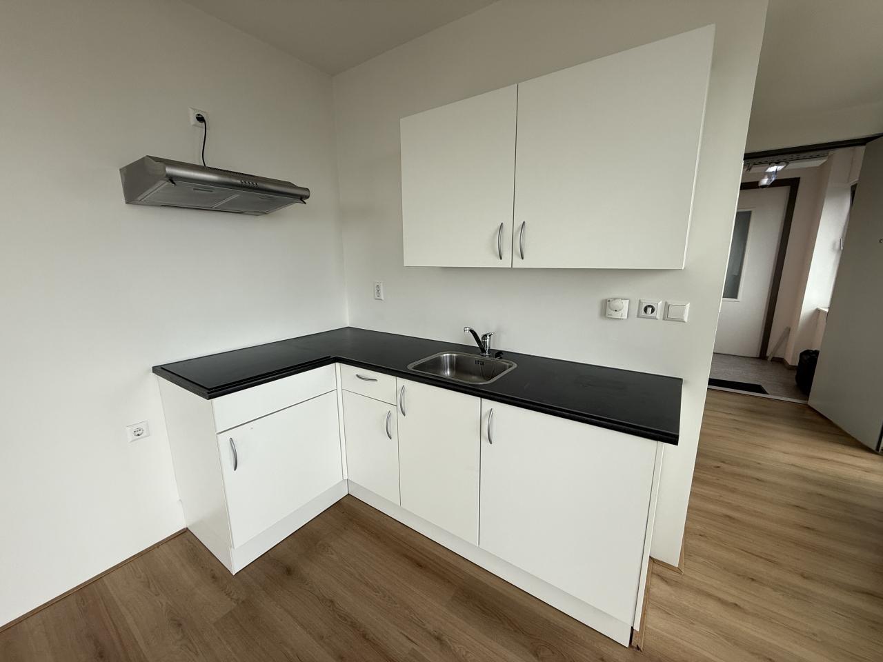 1-room apartment of 28m² in Amsterdam photo 10