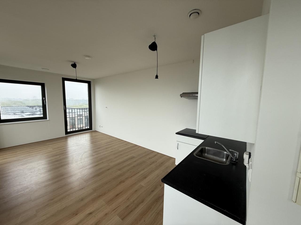 1-room apartment of 28m² in Amsterdam photo 11