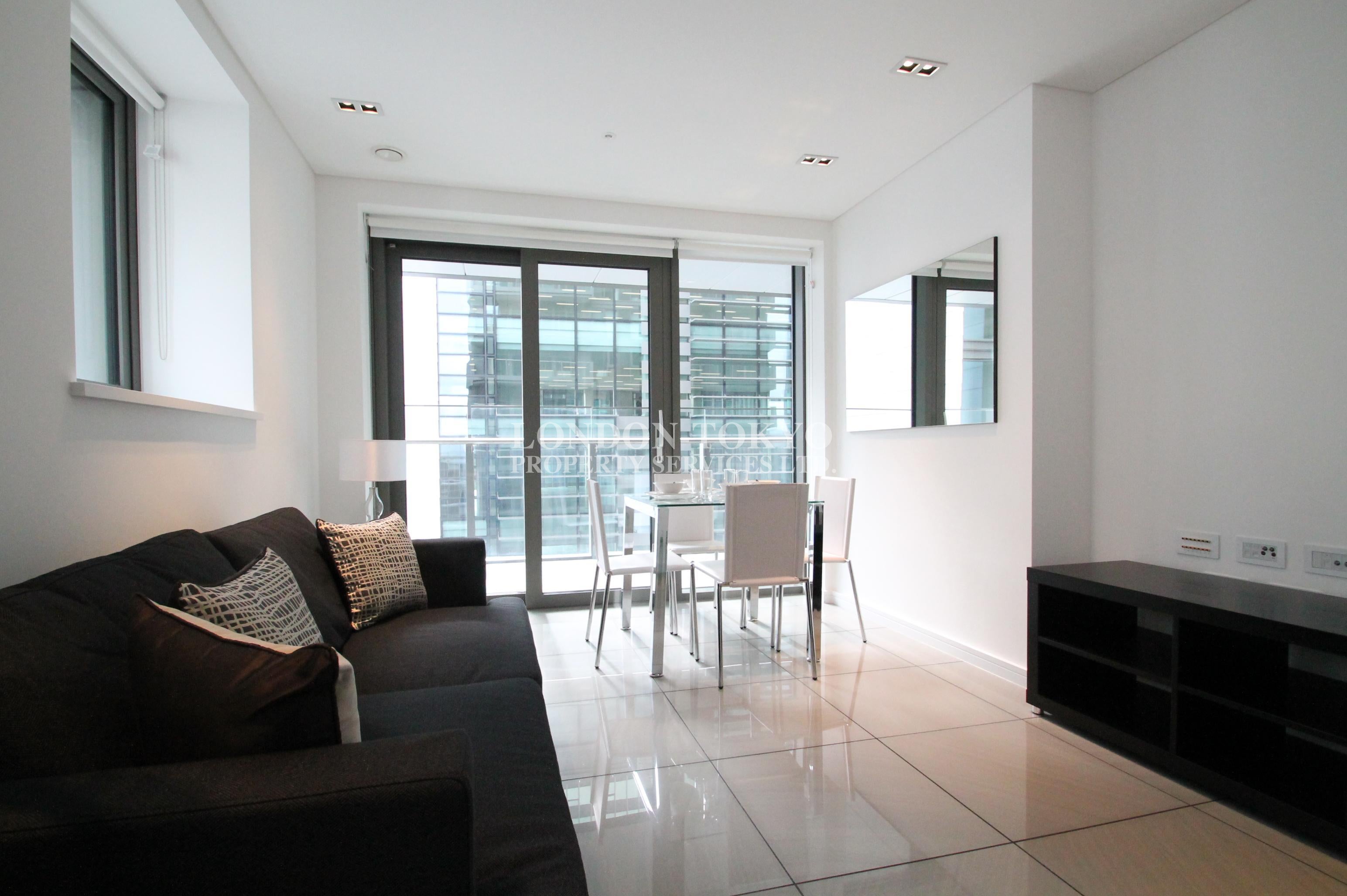 Flat Hampstead Road in Greater London