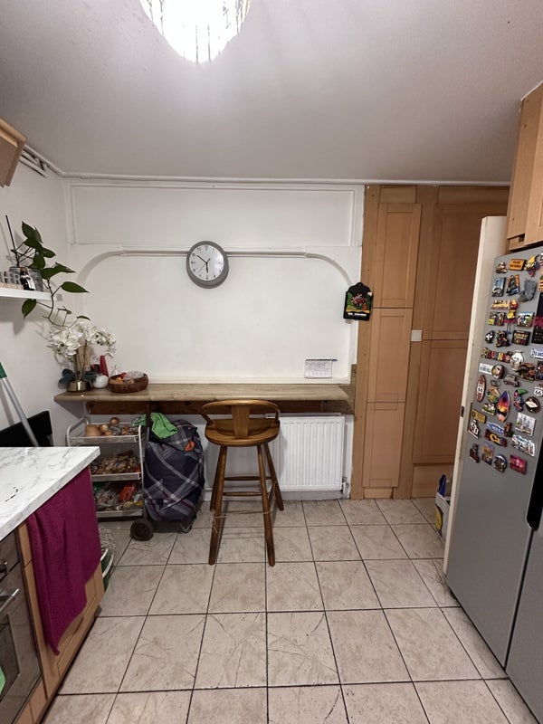 Room Pencraig Way in Greater London