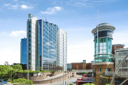 Flat Churchill Way in Basingstoke and Deane