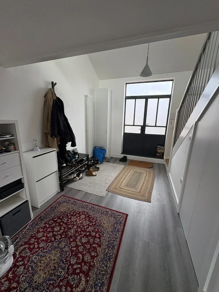 Room Beacon Road in Greater London