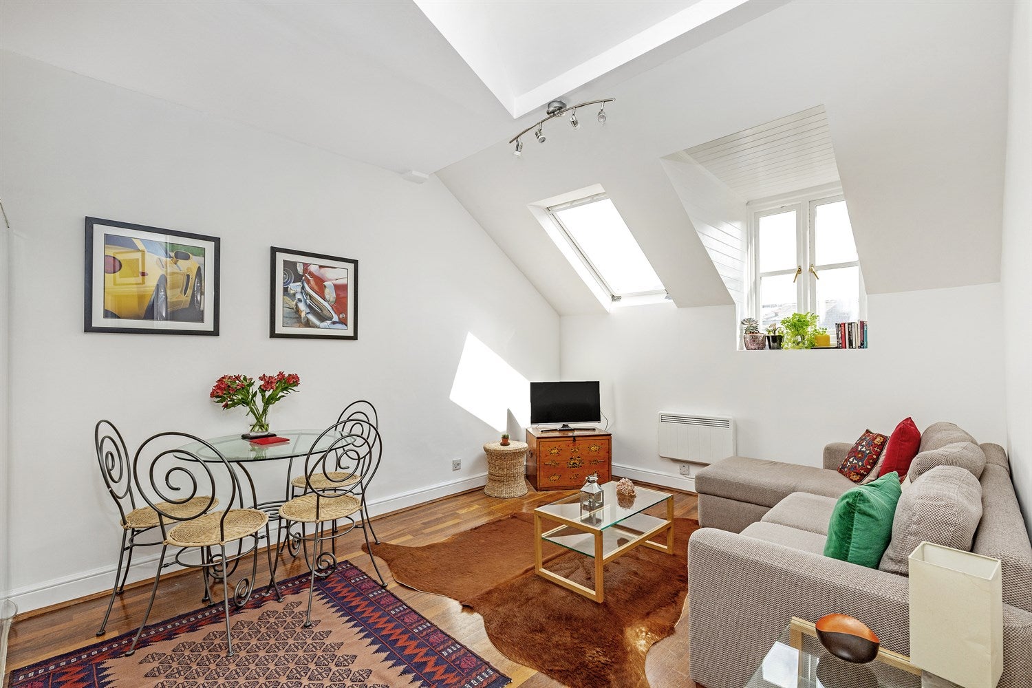 Flat Roland Gardens in Greater London