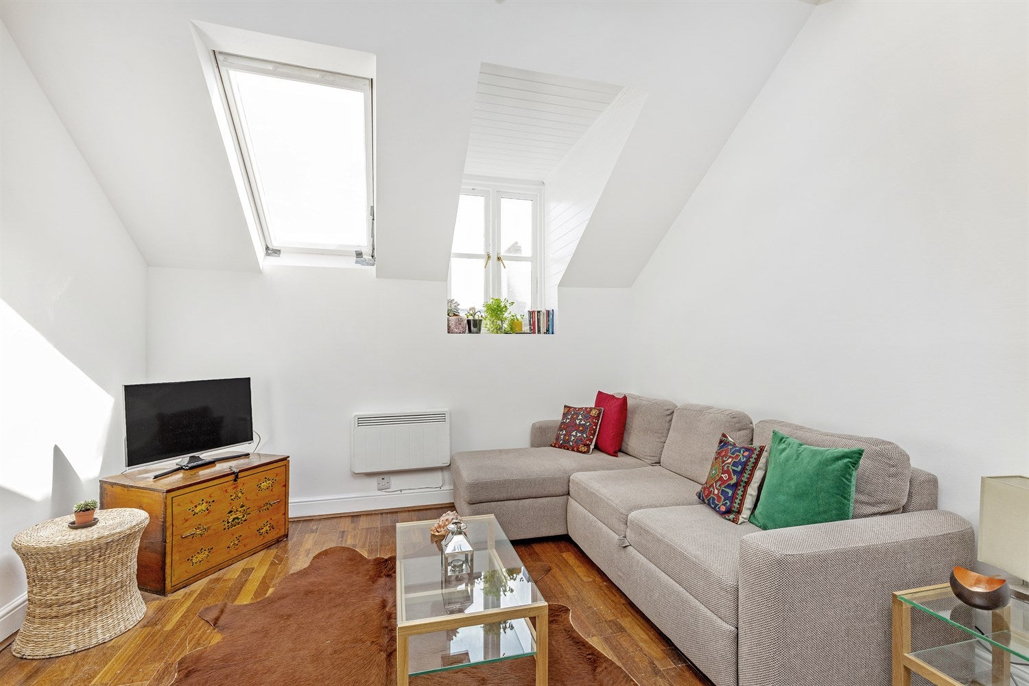 Flat Roland Gardens in Greater London