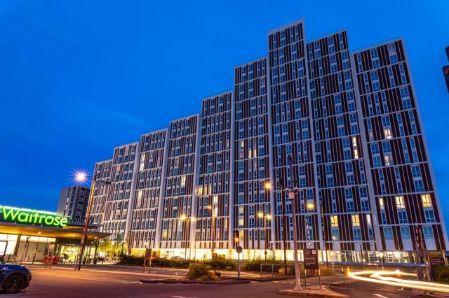 Flat Bond Way in Bracknell