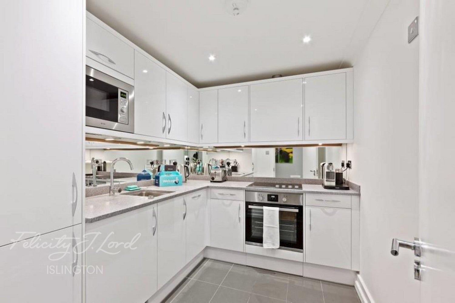 Flat Gaskin Street in Greater London