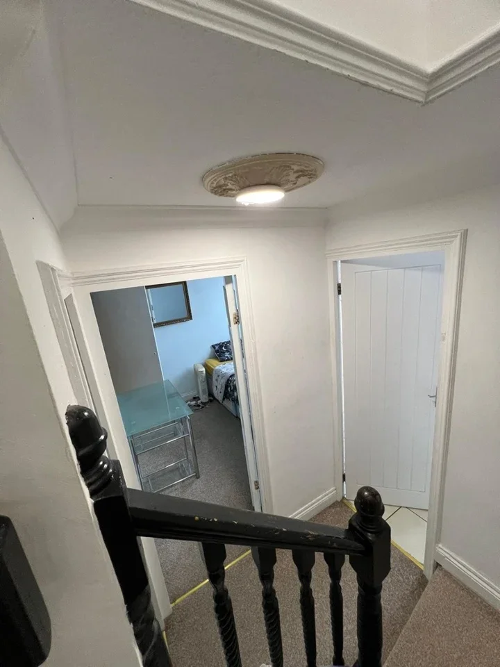 Room Barberry Close in Greater London