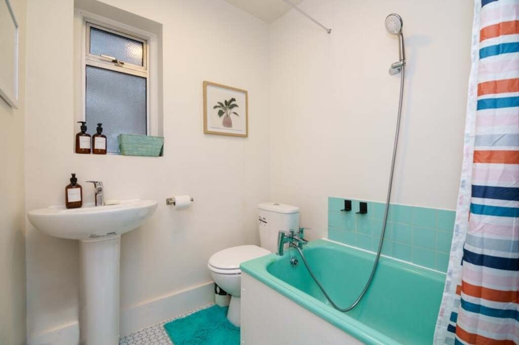 Room Agamemnon Road in Greater London