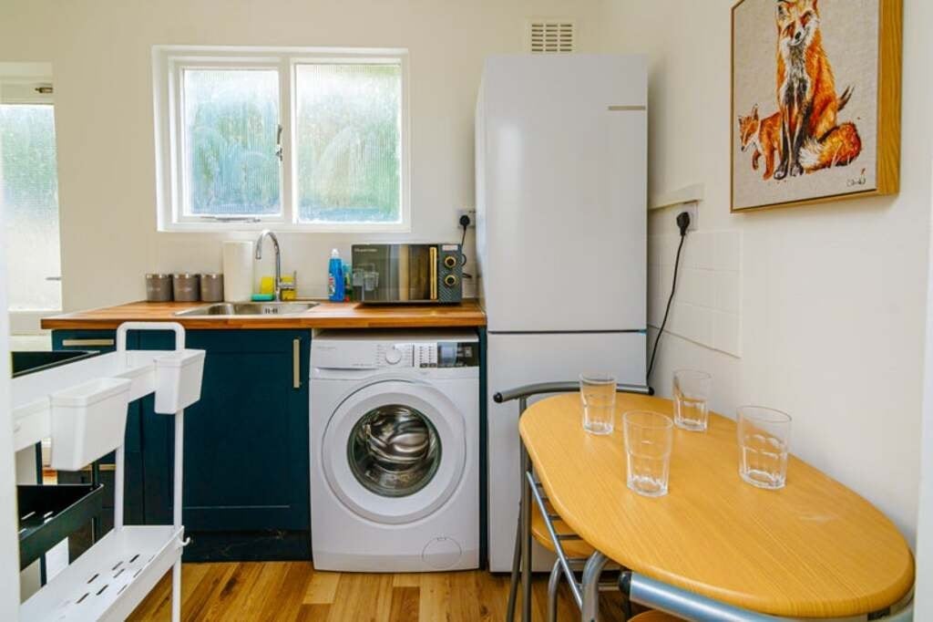 Room Agamemnon Road in Greater London