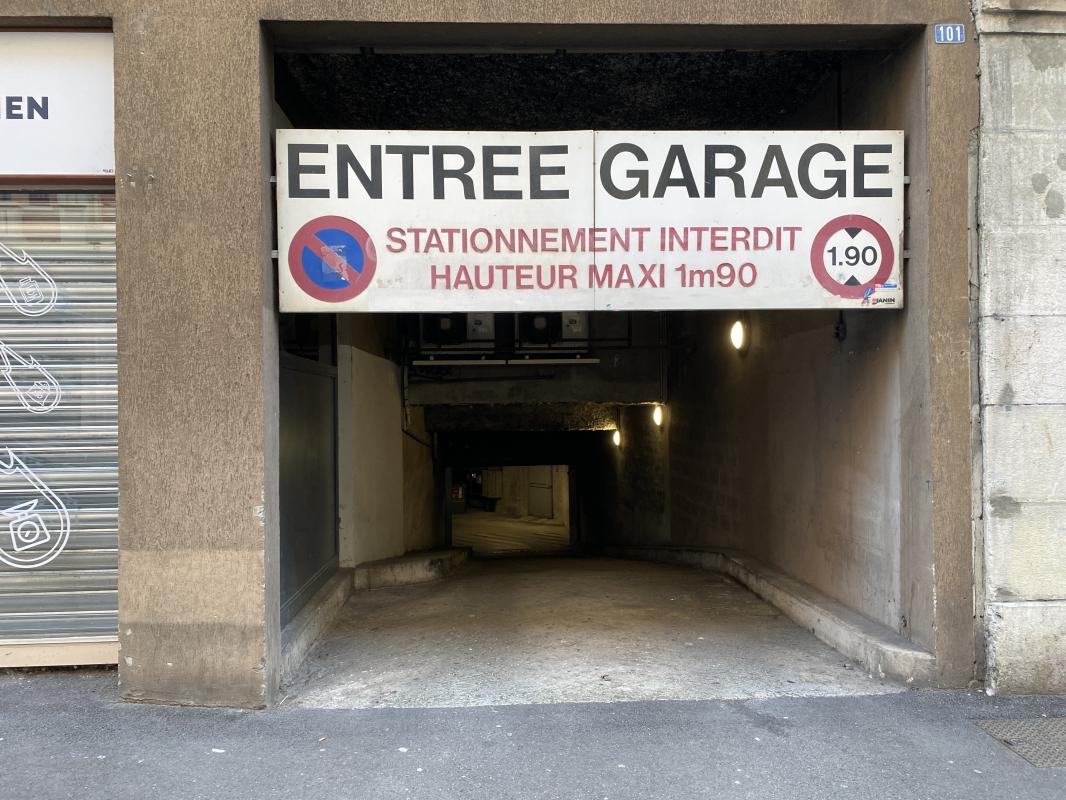 Flat Cour d'Honneur in Chambéry