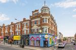 Flat Leeland Road in Greater London