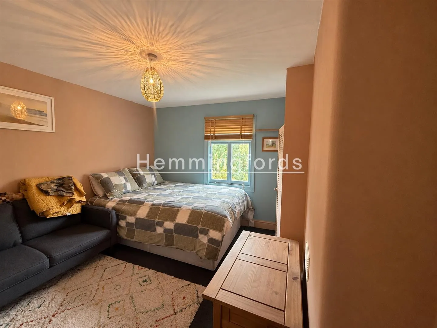 Flat Wightman Road in Greater London