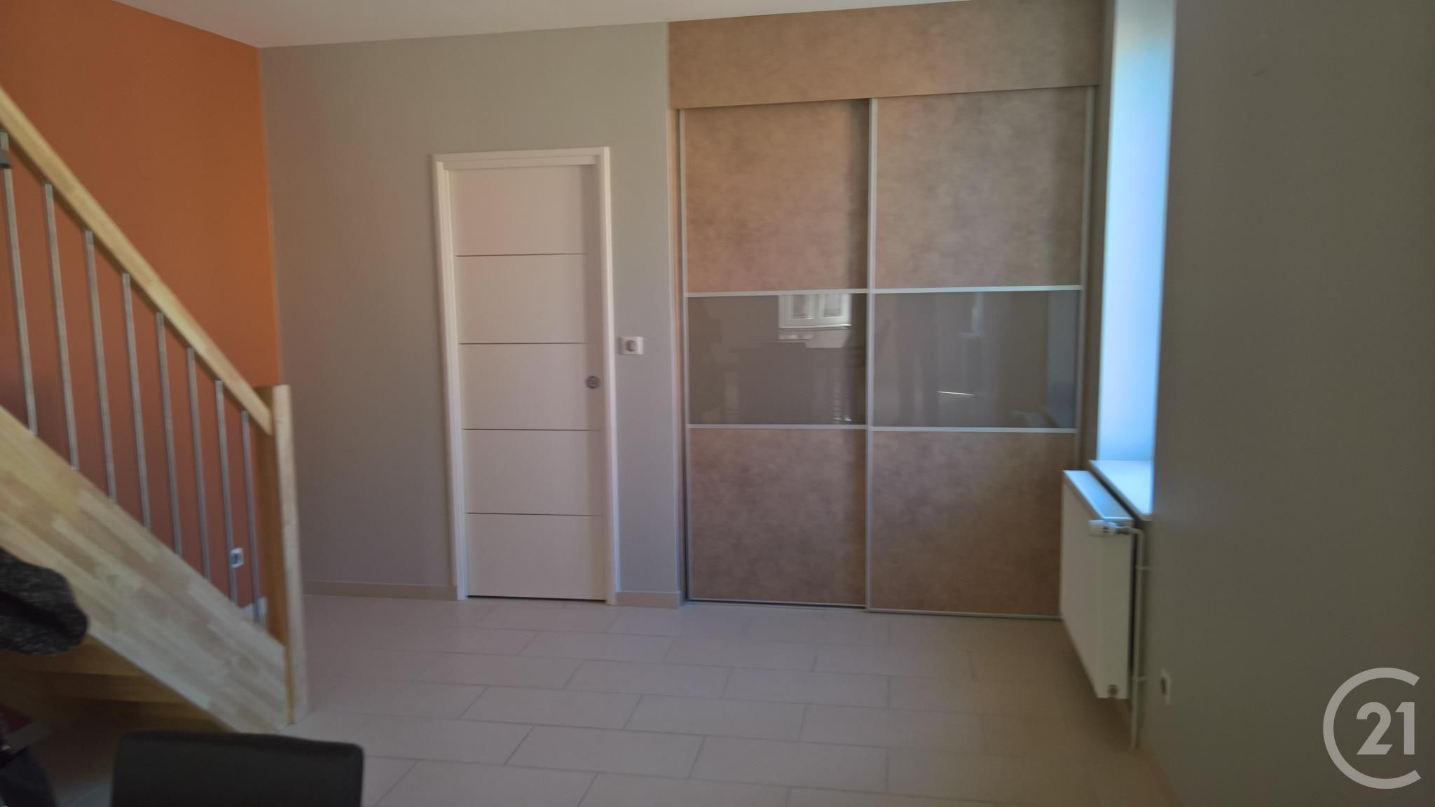 Maison Rue A. Grellet Dumazeau à Montaigu-le-Blin