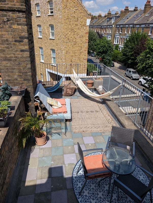 Room Mansfield Road in Greater London