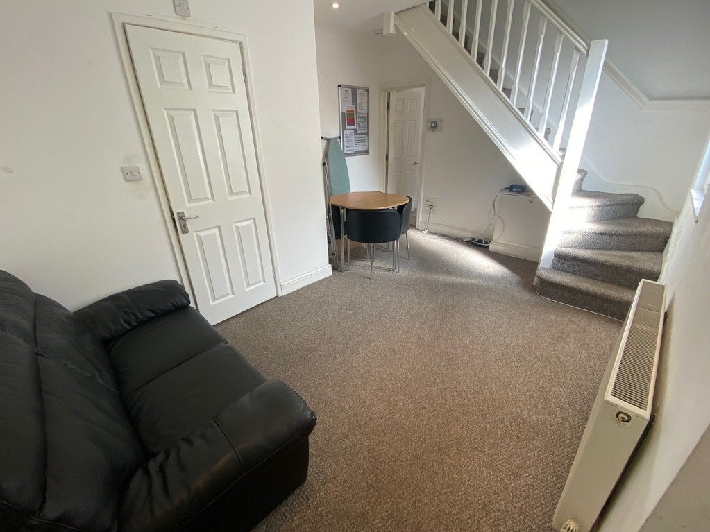 Flat Landguard Road in Southampton