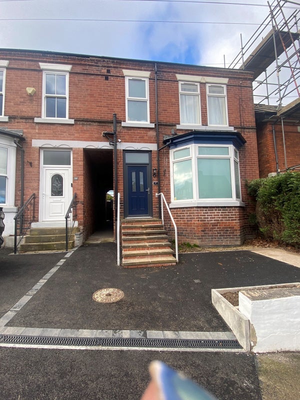 Room Avondale Road in Chesterfield