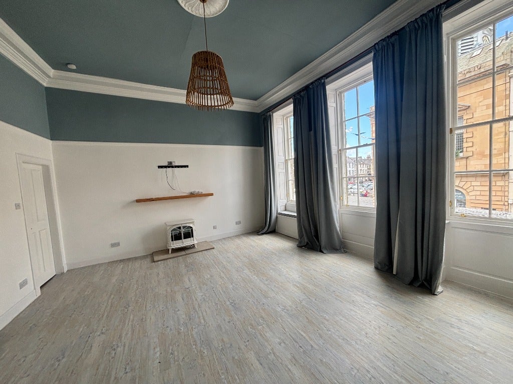 Flat Woodmarket in Kelso