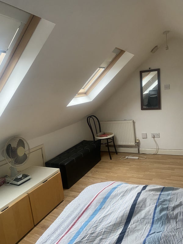 Room Derinton Road in Greater London