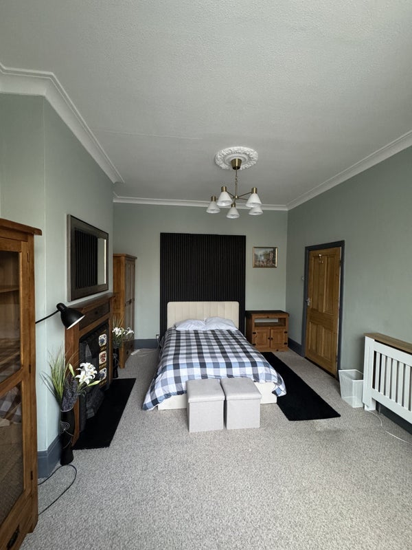 Room Wellmeadow Road in Greater London