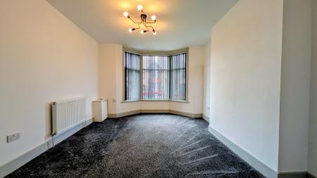 Flat Holmfield Road in Blackpool