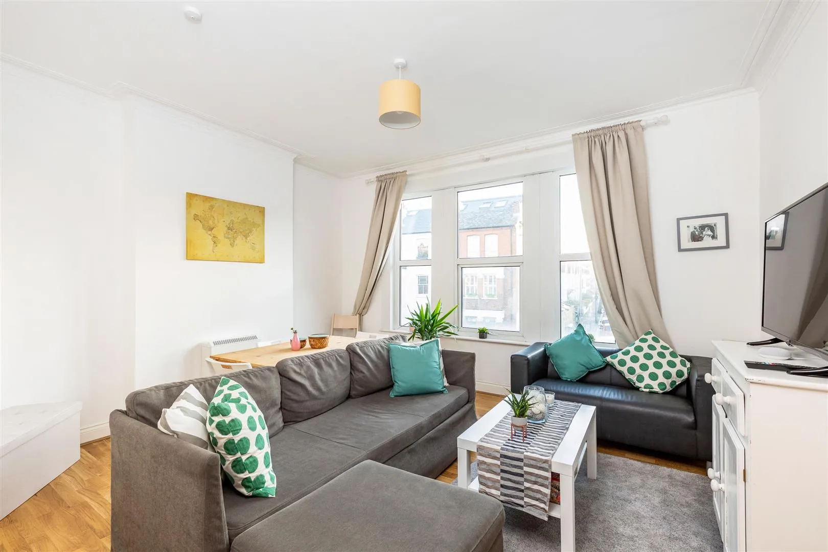 Flat Lower Richmond Road in Greater London