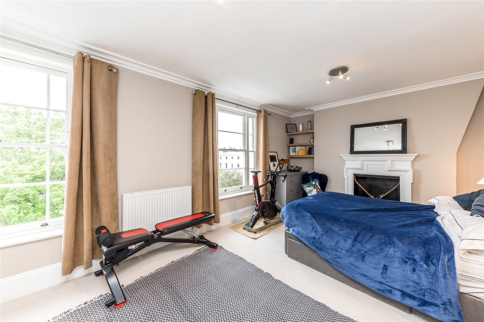 Flat Grafton Square in Greater London
