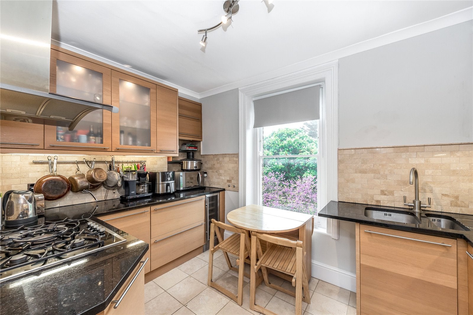 Flat Grafton Square in Greater London