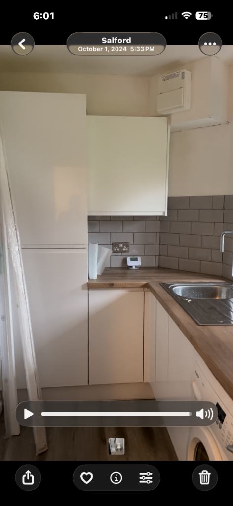Flat Eccles New Road in Salford