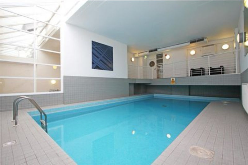 Room Austin Road in Greater London