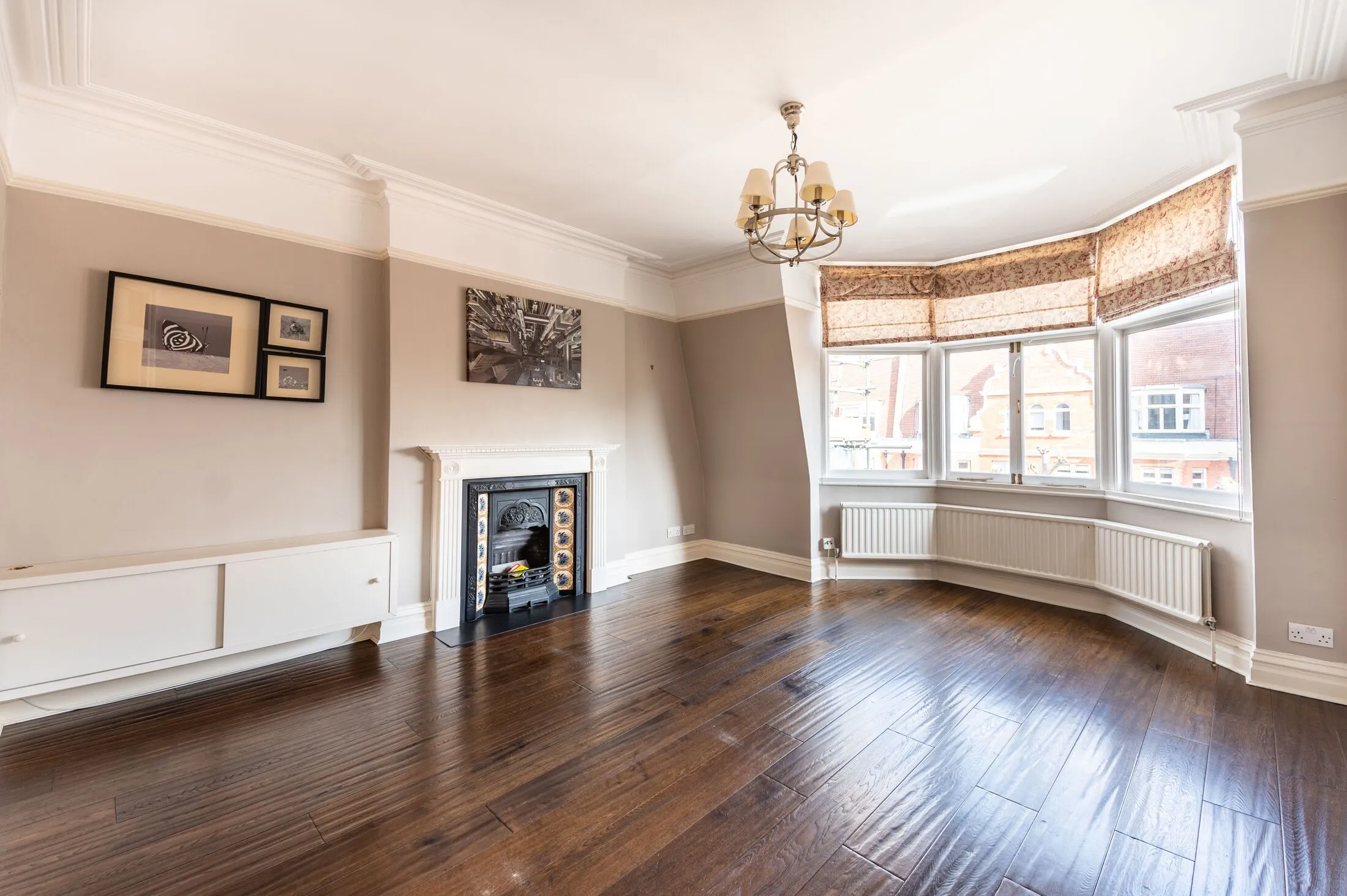 Flat Lauderdale Road in City of Westminster