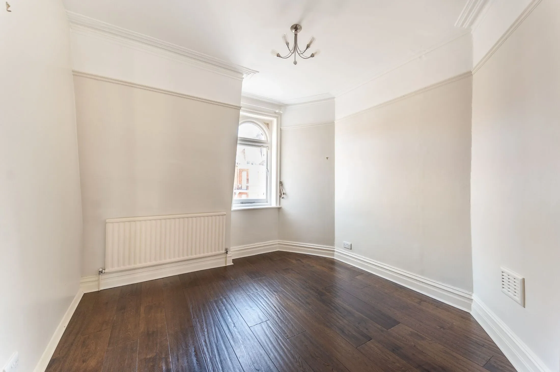 Flat Lauderdale Road in City of Westminster