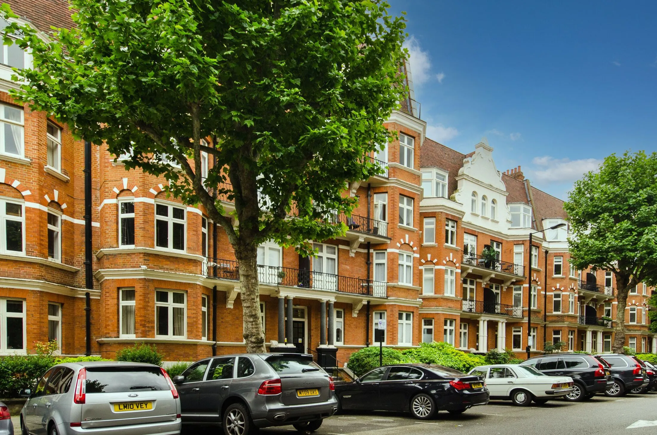 Flat Lauderdale Road in City of Westminster