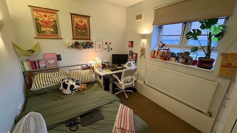 Room Poynders Gardens in Greater London