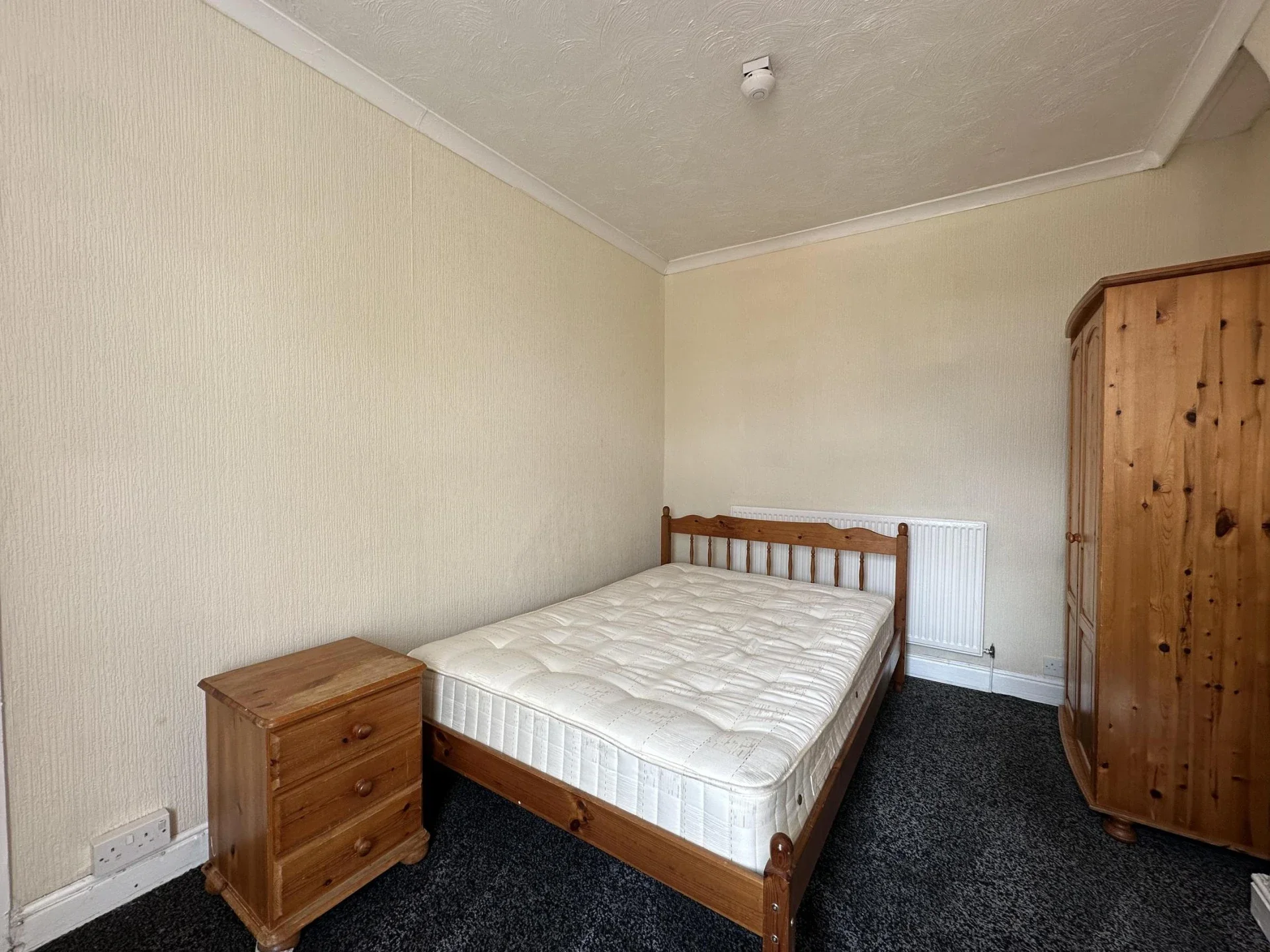 Flat Middlewich Street in Crewe