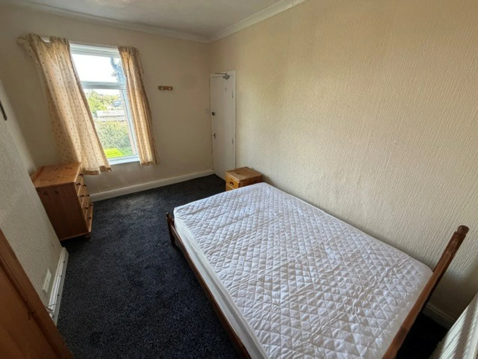 Room Middlewich Street in Crewe