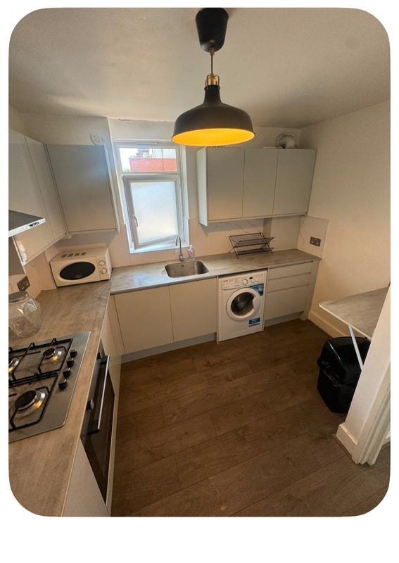 Room Dalmeny Avenue in Greater London