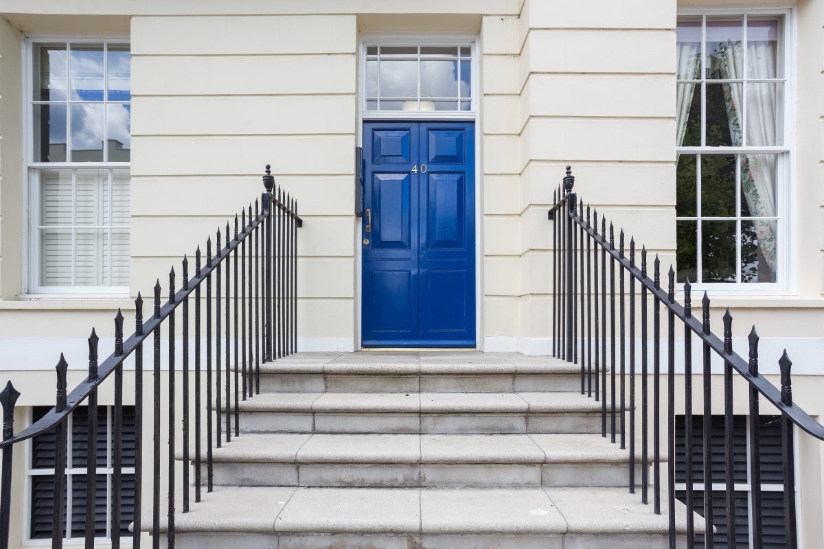 Flat Imperial Square in Cheltenham